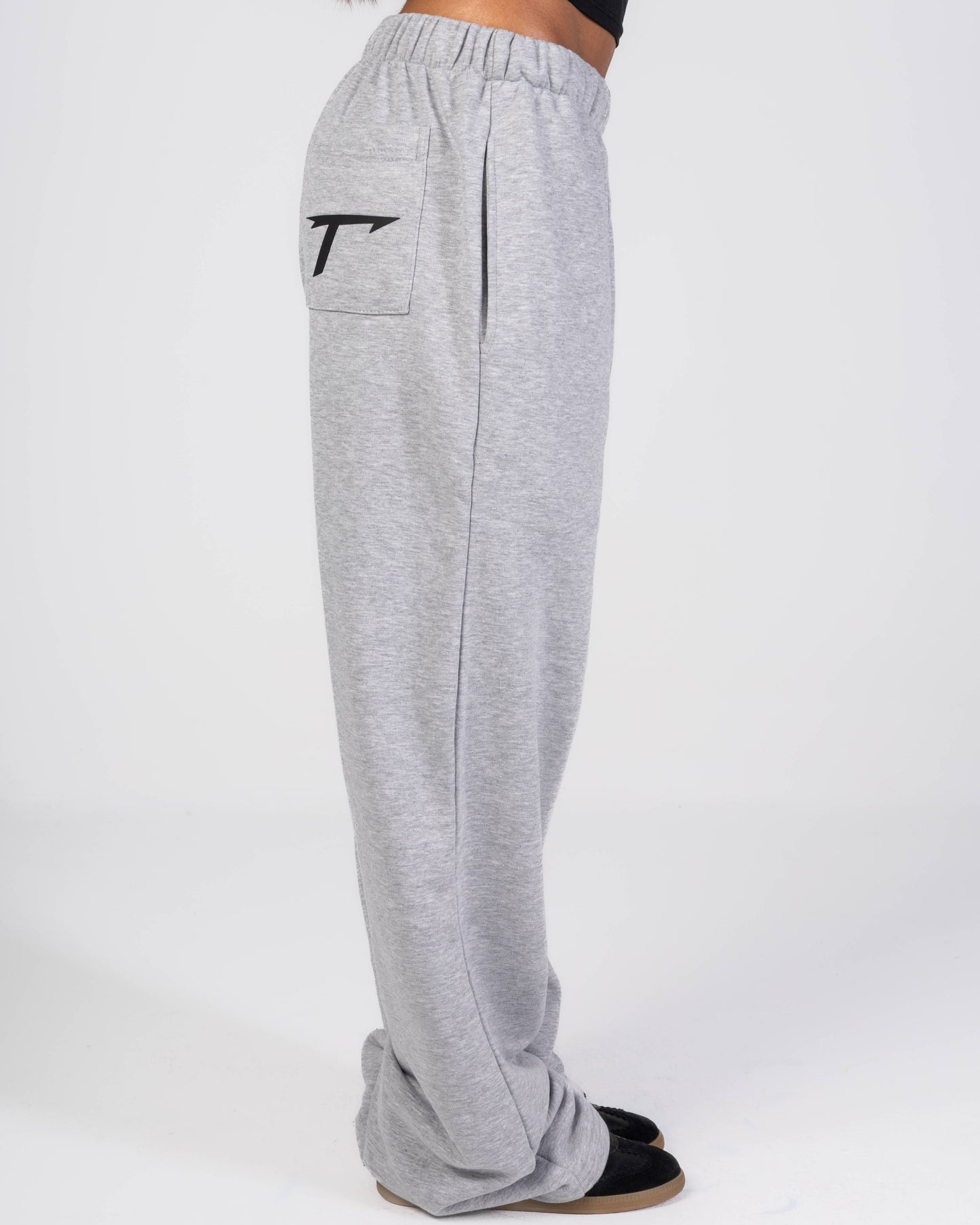 TEMA Wide Sweatpants – Grey
